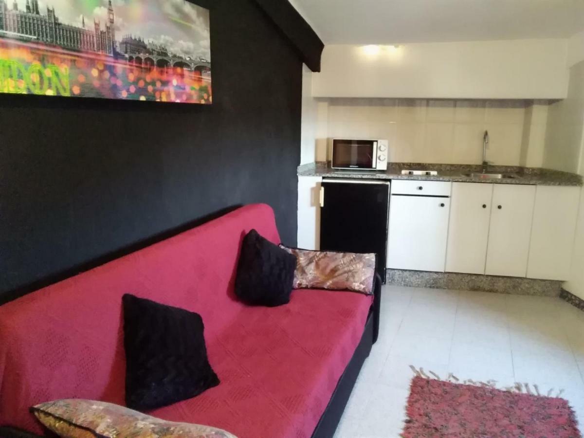 Apartamentos Blanco Y Negro А Гуарда Екстериор снимка