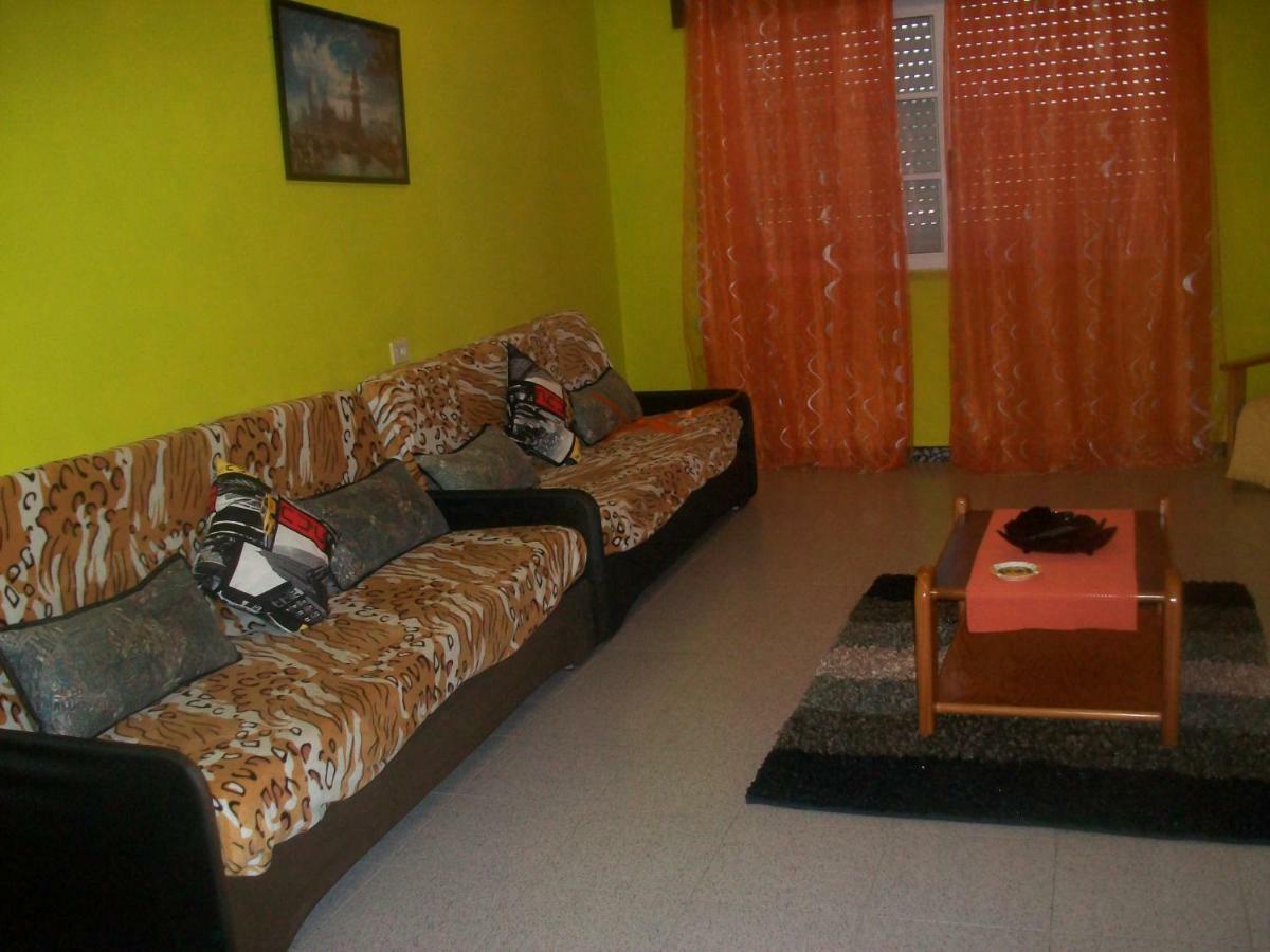 Apartamentos Blanco Y Negro А Гуарда Екстериор снимка